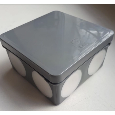 Коробка электромонтажная  КМ-015 (IP65)